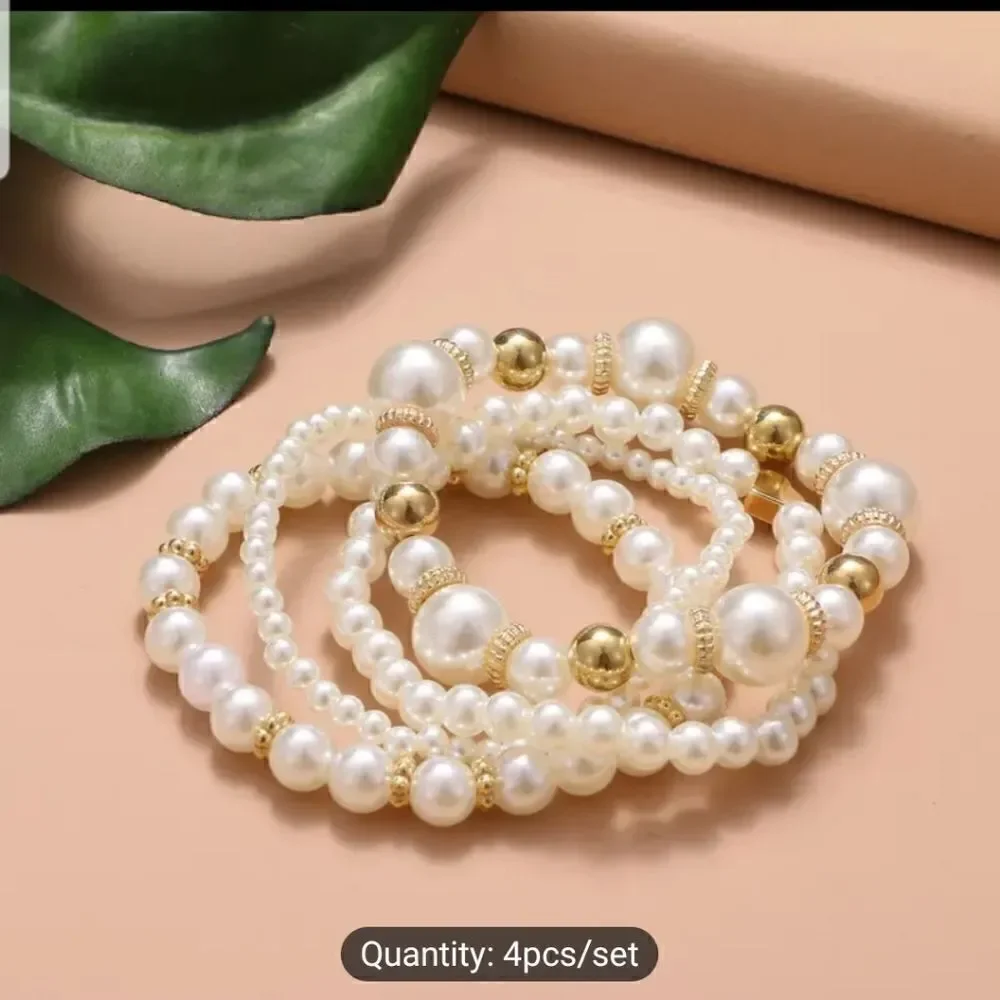 ❤️  4 piece stretch bracelet pearls